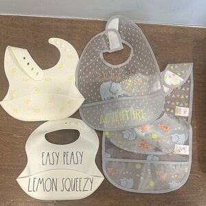 5 Travel Bibs